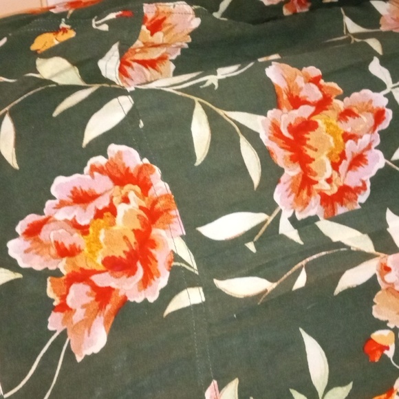 TORRID HARPER Women's SZ 0/US 12 Large Beautiful Floral Pattern Rayon Cozy Bouse - Picture 11 of 16